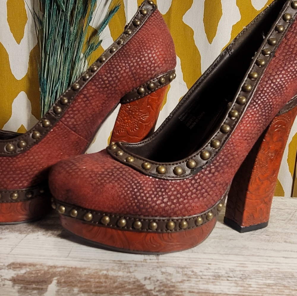 Not Rated - perfect mid-evil rock heel!